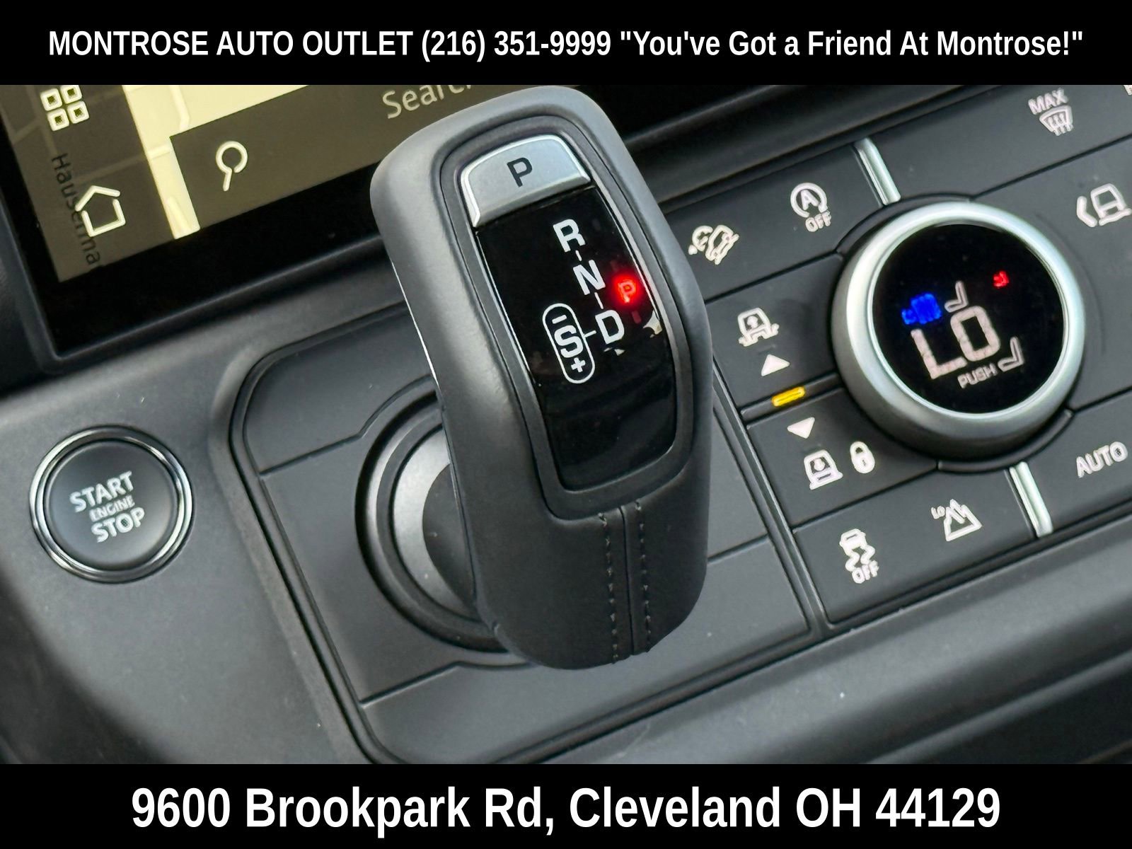 New 2025 Land Rover Defender 110 X-Dynamic SE image 25