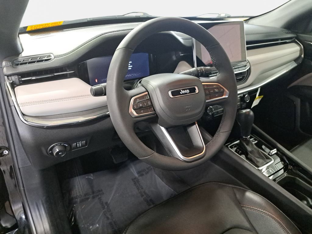 Certified 2023 Jeep Compass Limited w/ Elite Group AWD/4WD image 17