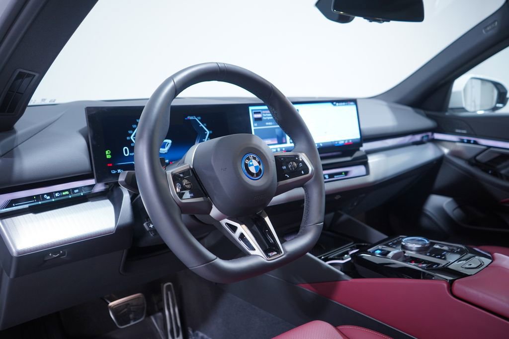 Used 2026 BMW i5 eDrive40 image 6