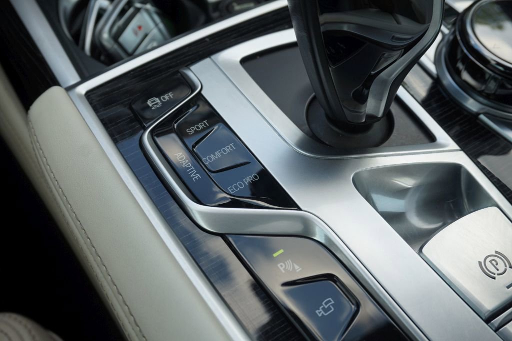 Used 2019 BMW 750i w/ Executive Package image 51