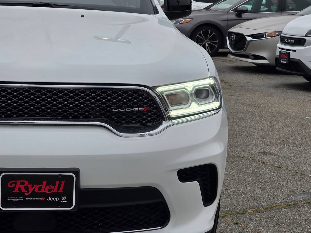 Certified 2023 Dodge Durango SXT Launch Edition AWD/4WD image 3