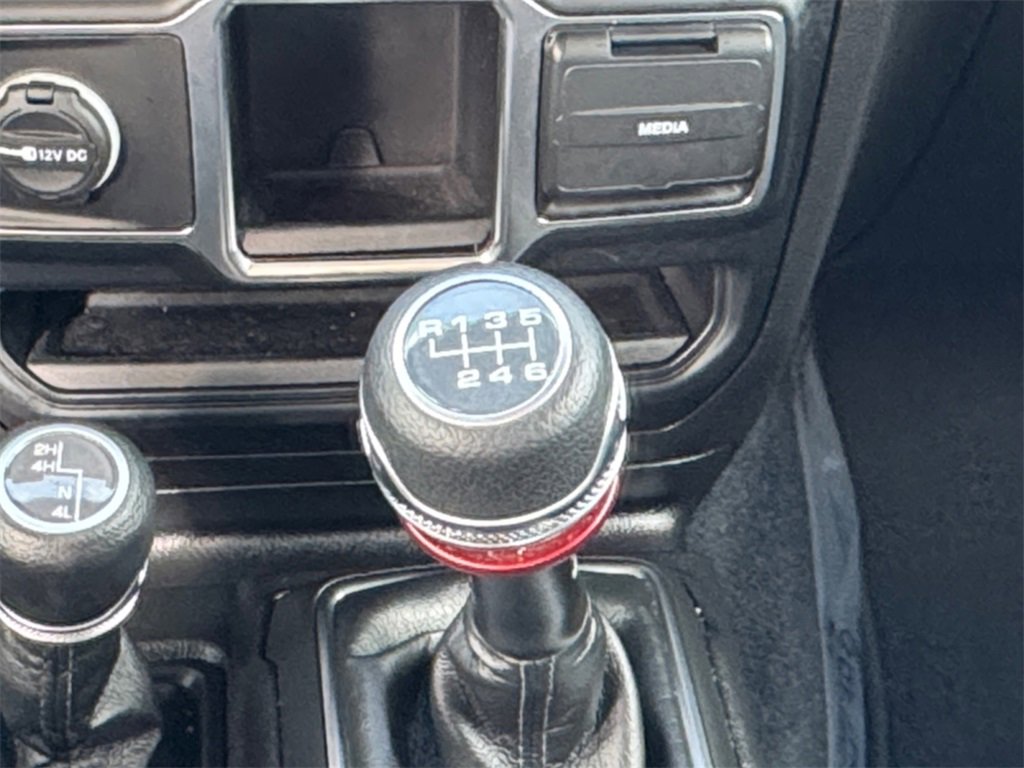 Used 2023 Jeep Gladiator Sport image 30