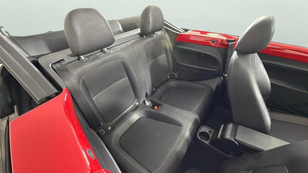 Used 2013 Volkswagen Beetle 2.5 image 32