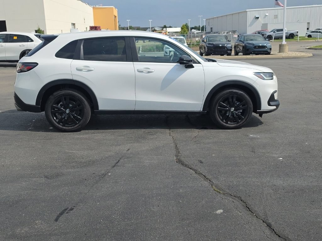 Certified 2026 Honda HR-V Sport image 11