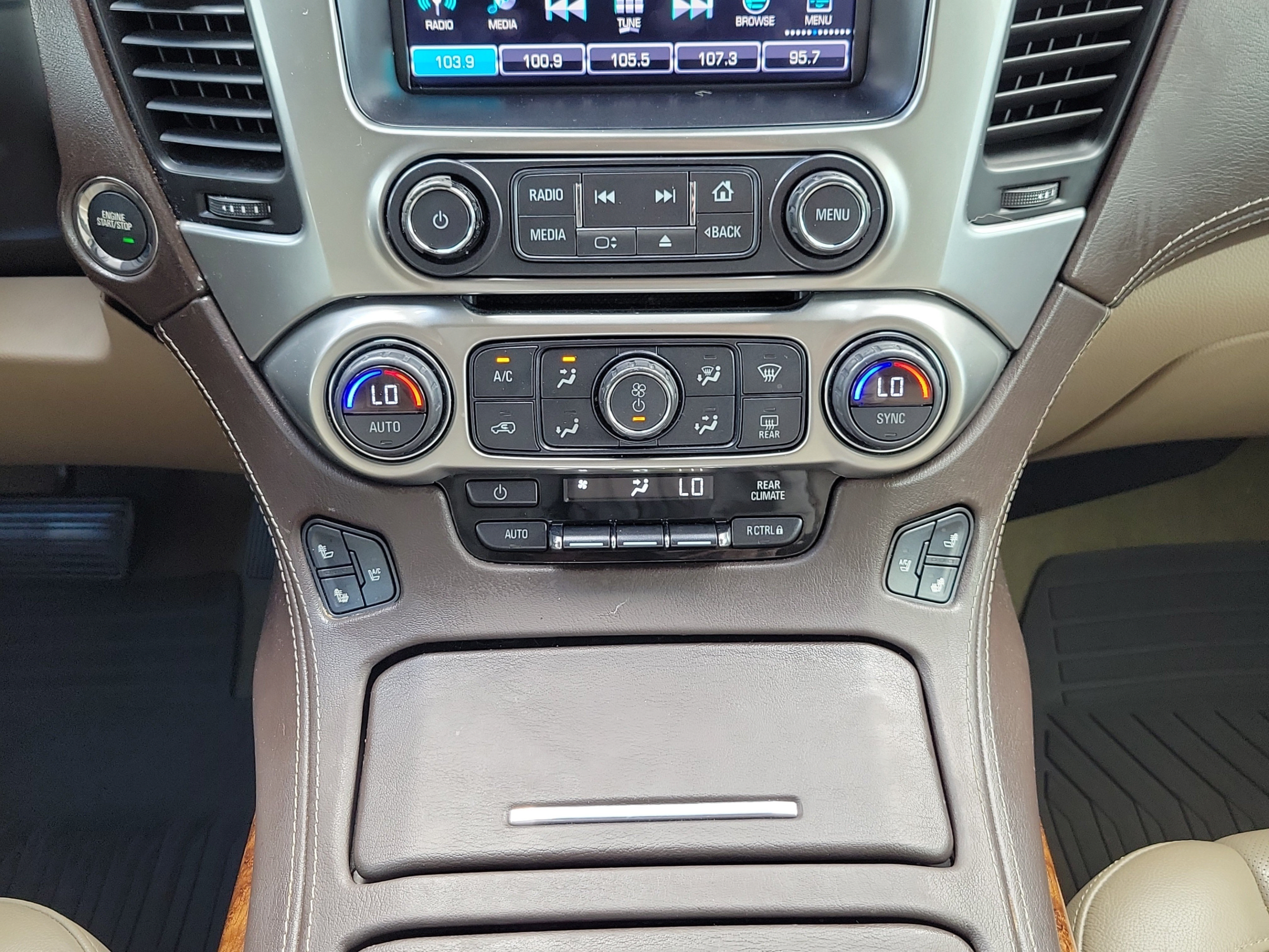 Used 2016 Chevrolet Suburban LTZ RWD image 16