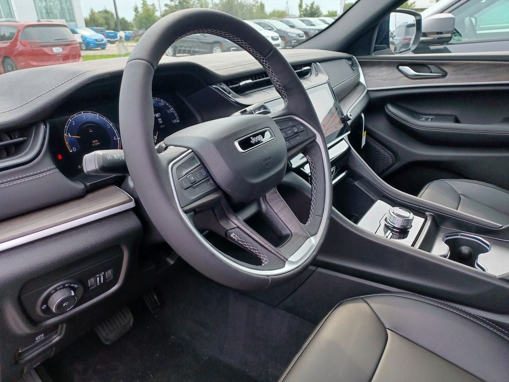 New 2026 Jeep Grand Cherokee L Limited AWD/4WD image 11