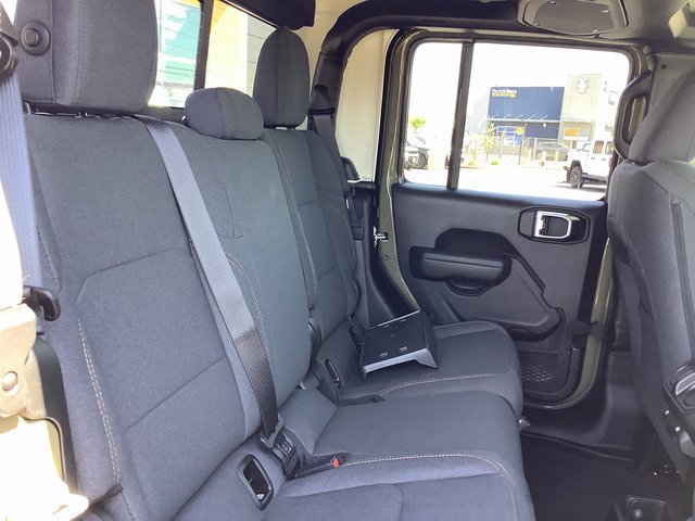 New 2025 Jeep Gladiator Sport AWD/4WD image 33