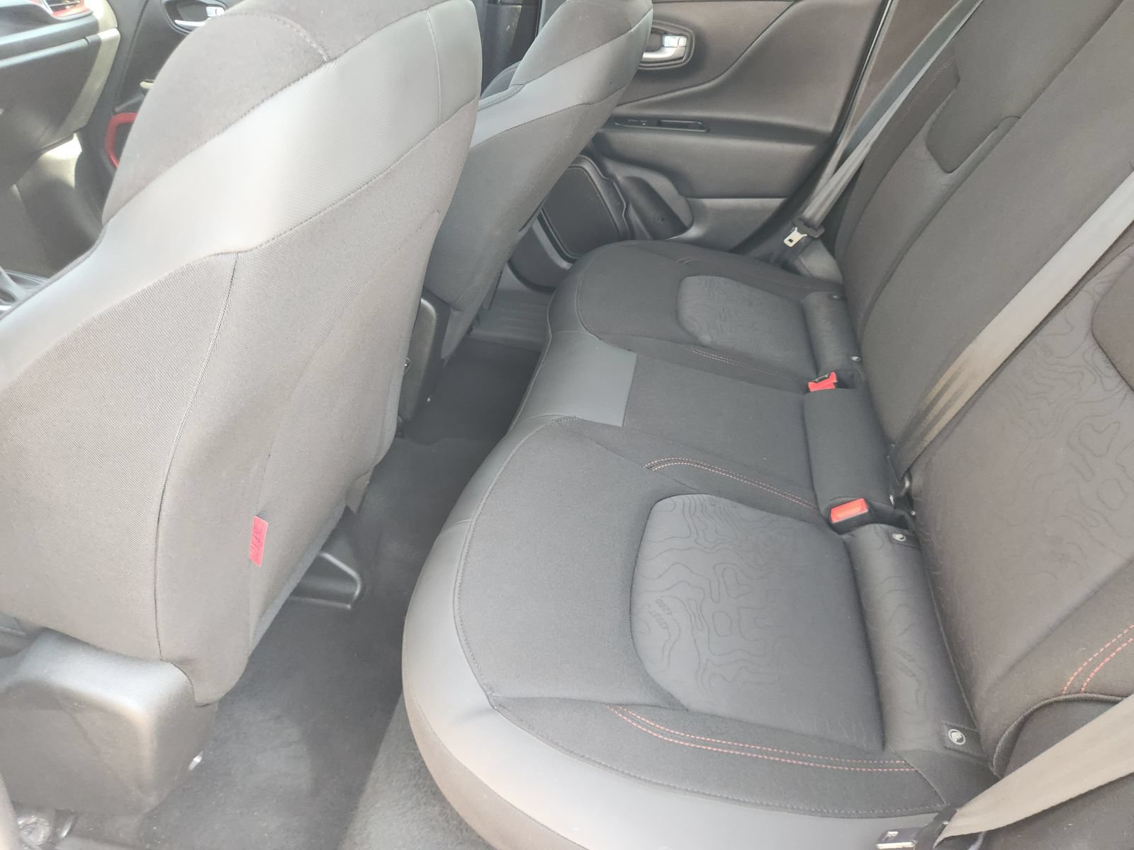 Used 2023 Jeep Renegade Trailhawk AWD/4WD image 28