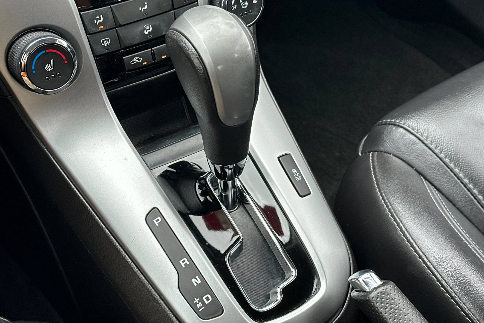 Used 2015 Chevrolet Cruze Diesel FWD image 19