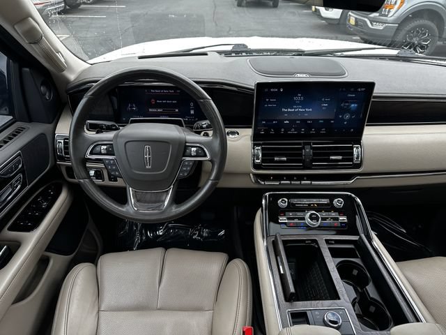 Certified 2024 Lincoln Navigator Reserve w/ Monochromatic Package AWD/4WD image 13