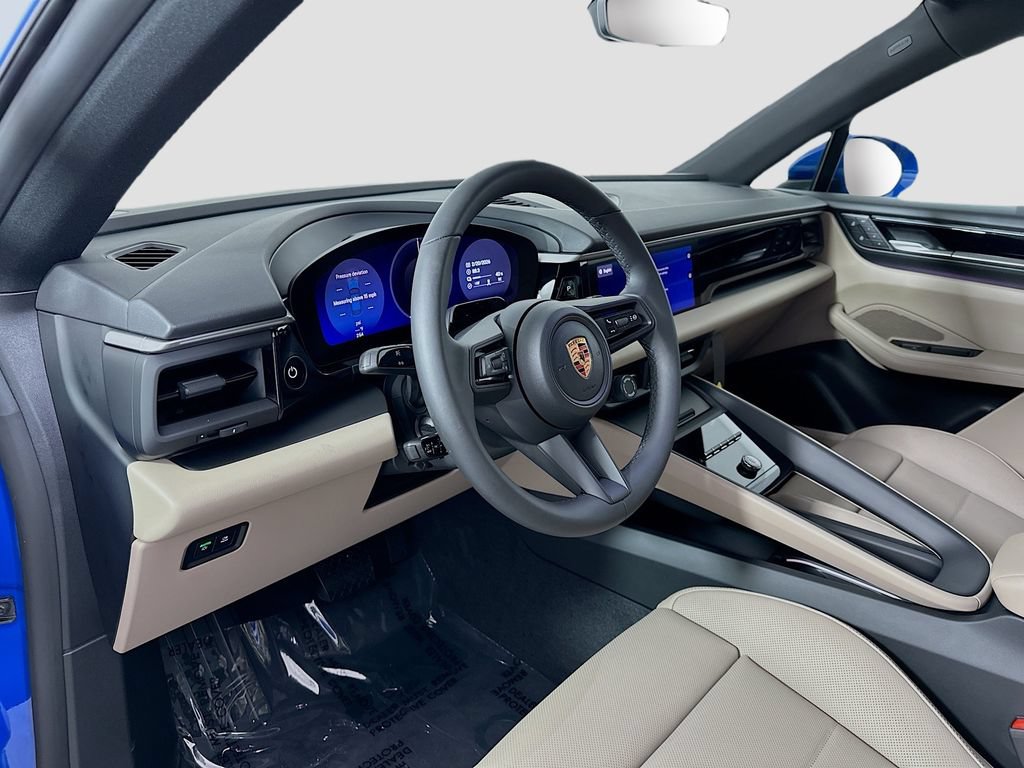 Certified 2026 Porsche Macan Electric RWD image 4