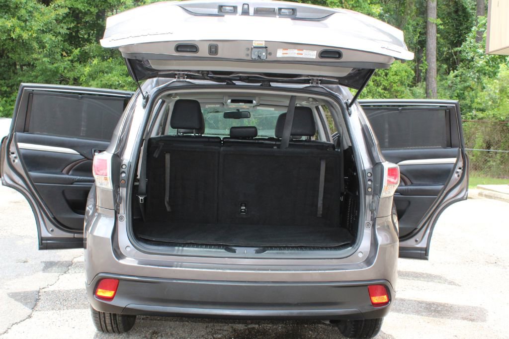 Used 2015 Toyota Highlander XLE image 18