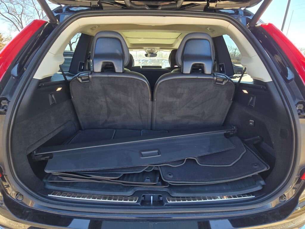 Used 2023 Volvo XC90 T8 Core image 23