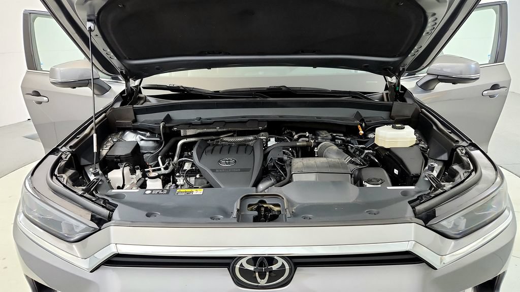 Certified 2025 Toyota Grand Highlander AWD Hybrid image 23