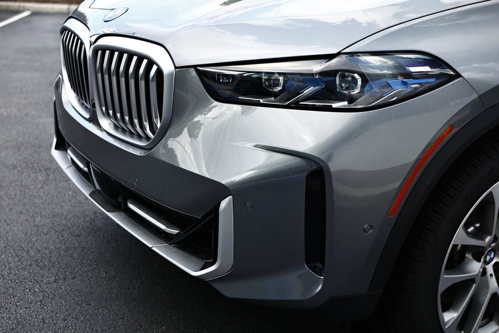 New 2026 BMW X5 xDrive50e w/ Premium Package AWD/4WD image 10