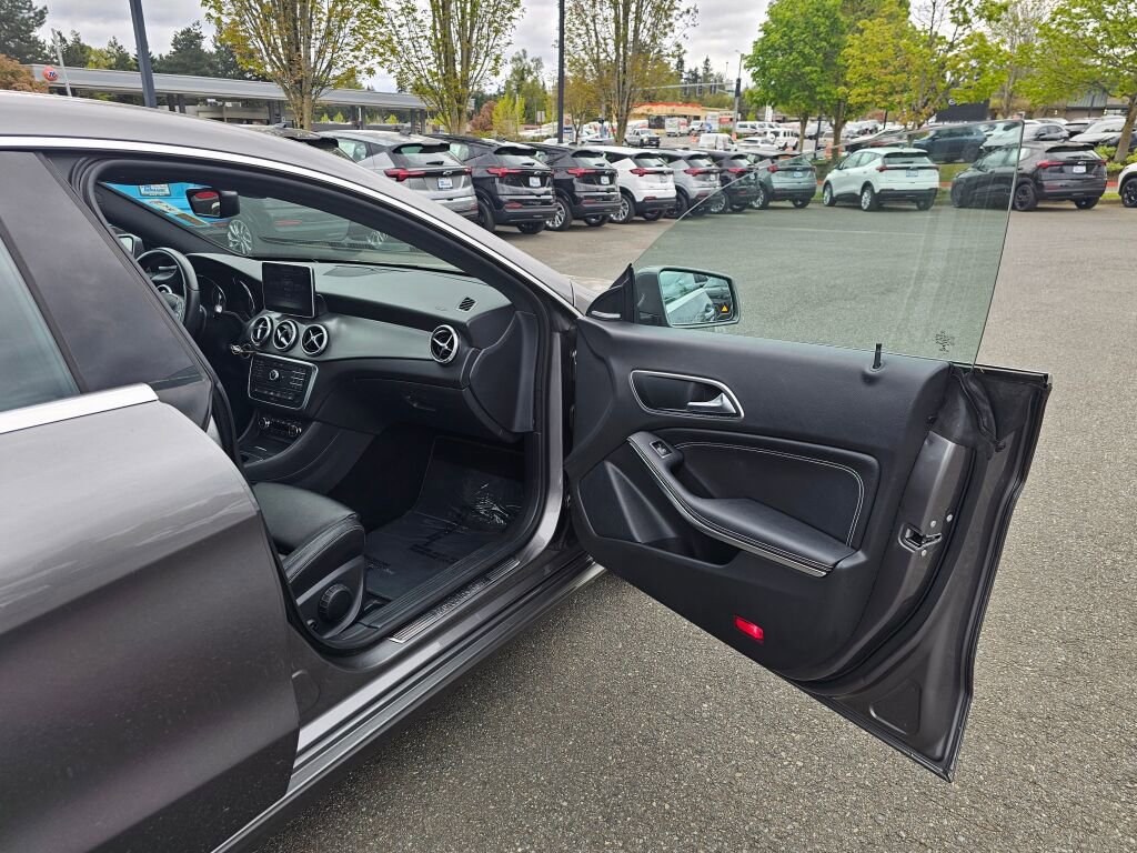 Used 2016 Mercedes-Benz CLA 250 4MATIC image 16