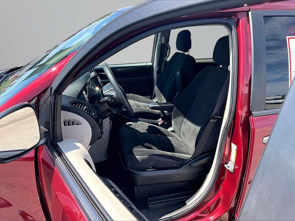 Used 2019 Dodge Grand Caravan SE FWD image 25