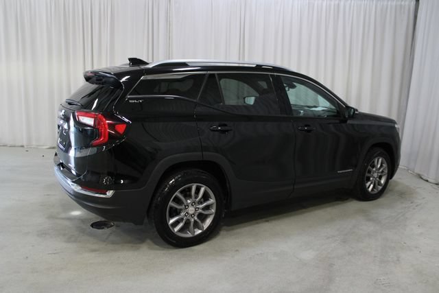 Used 2022 GMC Terrain SLT w/ GMC Pro Grade Package AWD/4WD image 32