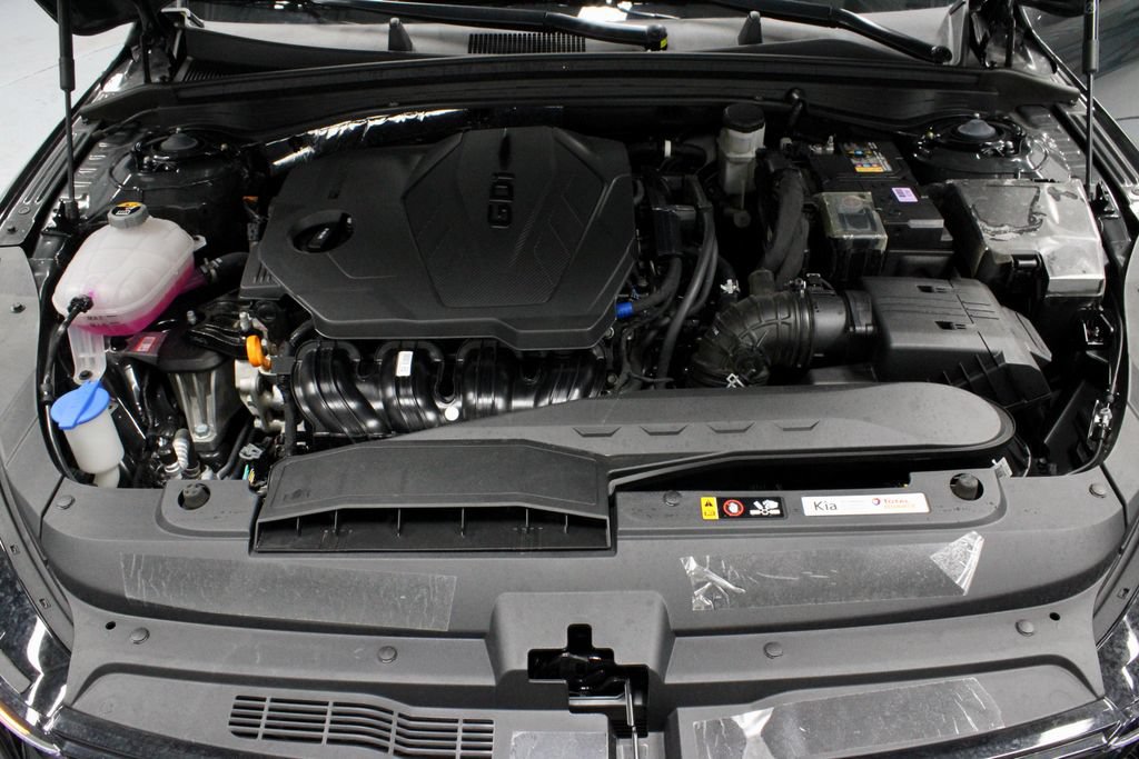 Used 2025 Kia K5 LXS FWD image 15