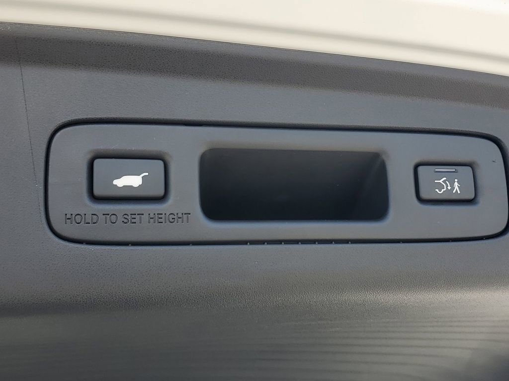 Certified 2025 Acura ADX AWD image 11