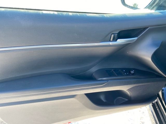 Used 2023 Toyota Camry SE FWD image 14