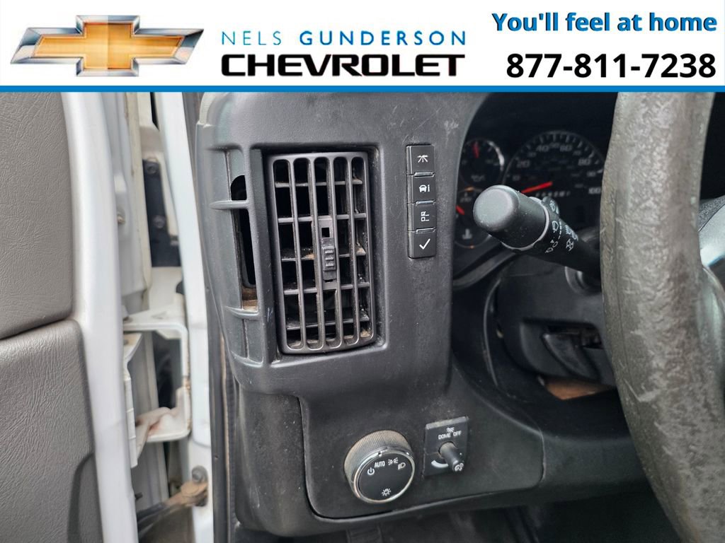 Used 2017 Chevrolet Express 3500 RWD image 16