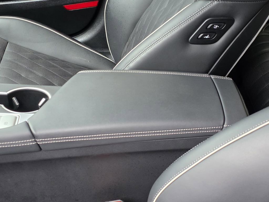 Used 2021 Genesis G70 2.0T w/ Prestige Package image 9