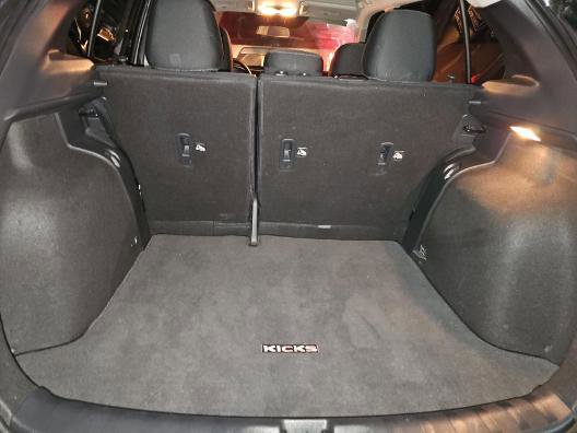 Used 2021 Nissan Kicks S image 6