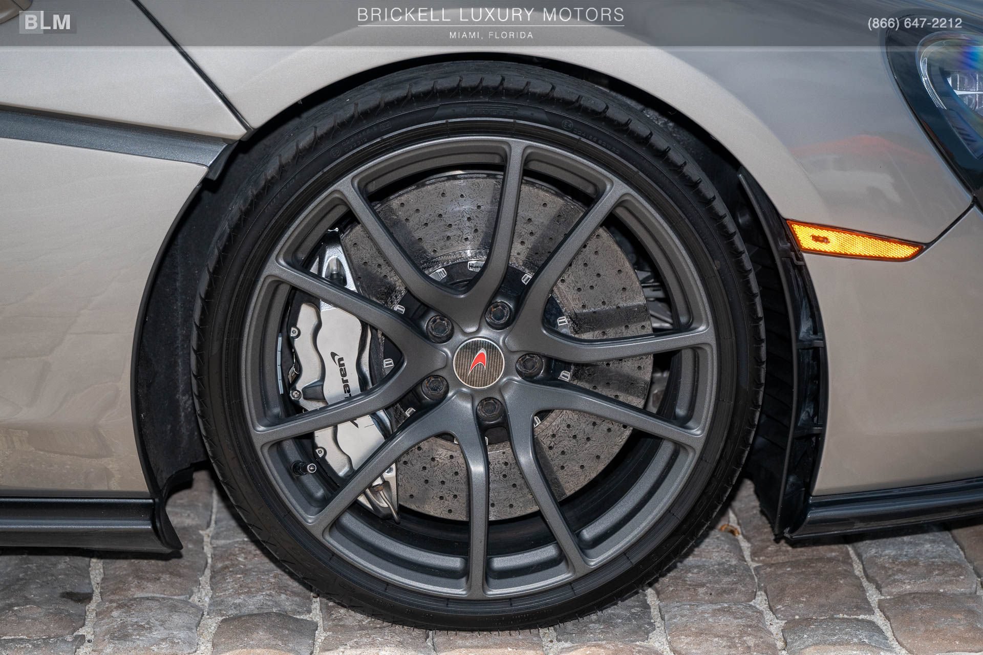 Used 2018 McLaren 570S Coupe RWD image 45