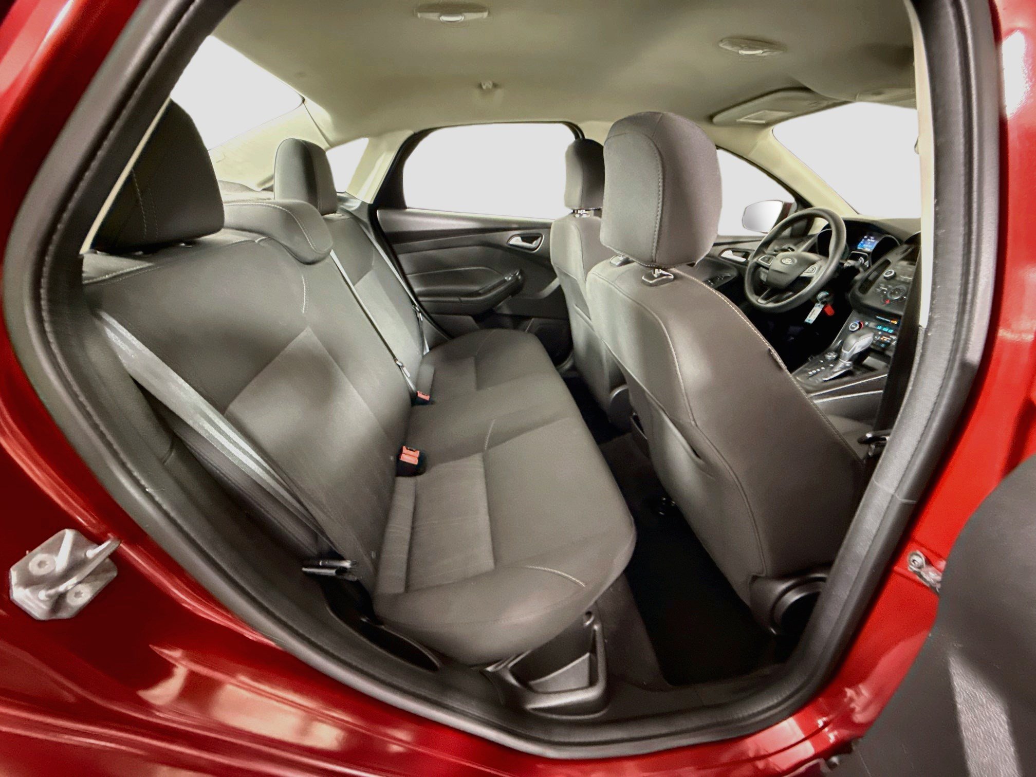 Used 2017 Ford Focus SE FWD image 26