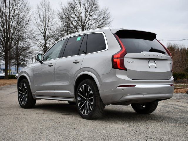 Certified 2025 Volvo XC90 B6 Plus image 5