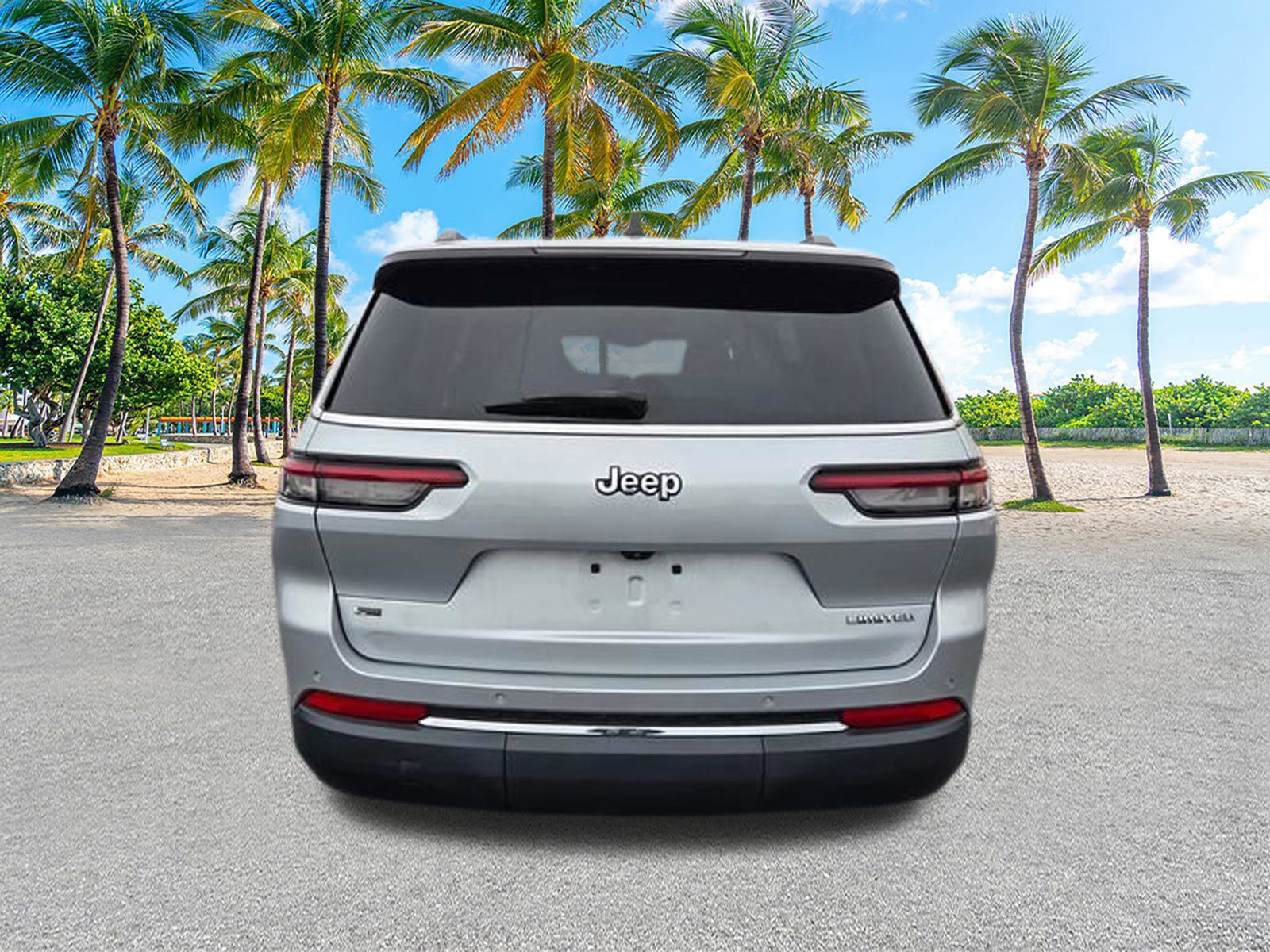 Used 2021 Jeep Grand Cherokee L Limited RWD image 3