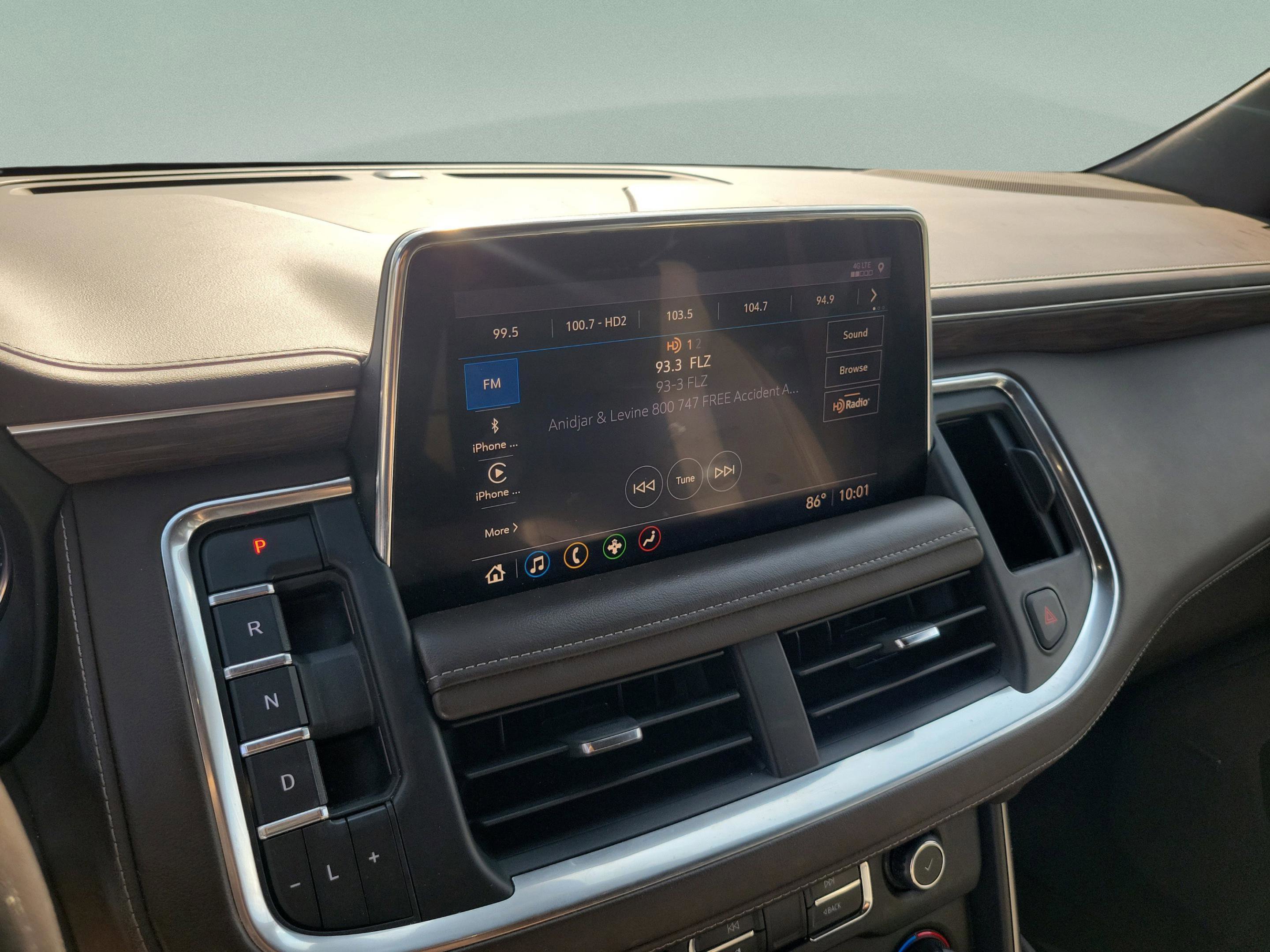 Used 2021 Chevrolet Tahoe LT w/ LT Signature Package RWD image 18
