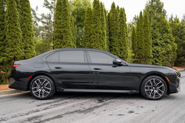 Used 2023 BMW 740i w/ Luxury Rear Seating Package RWD image 12