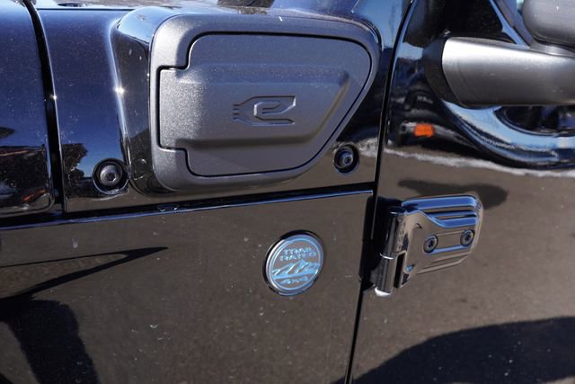 Used 2025 Jeep Wrangler Unlimited Rubicon 4xe w/ Safety Group image 15