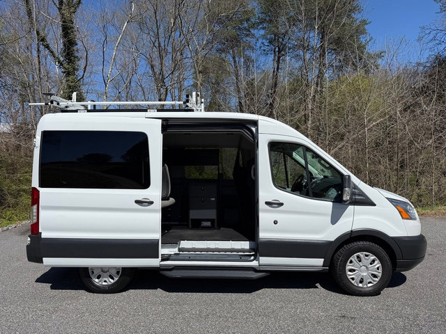 Used 2018 Ford Transit 150 XLT image 6