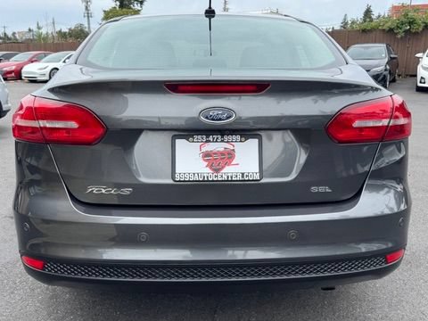Used 2017 Ford Focus SEL w/ Cold Weather Package FWD image 6