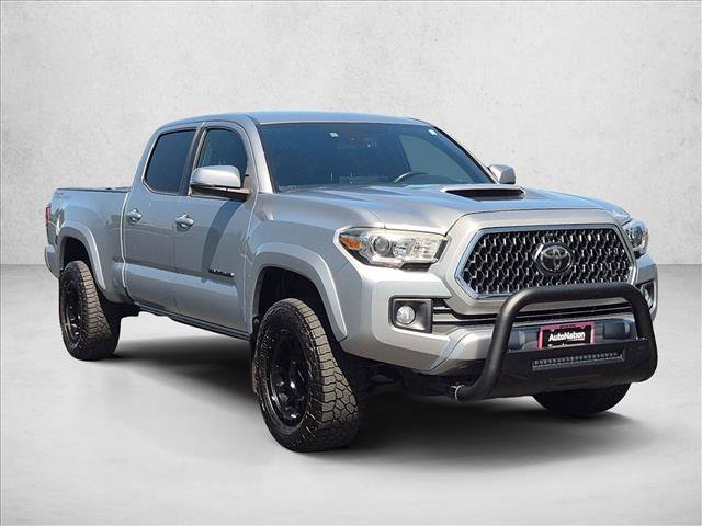 Used 2019 Toyota Tacoma TRD Sport w/ Technology Package RWD image 3