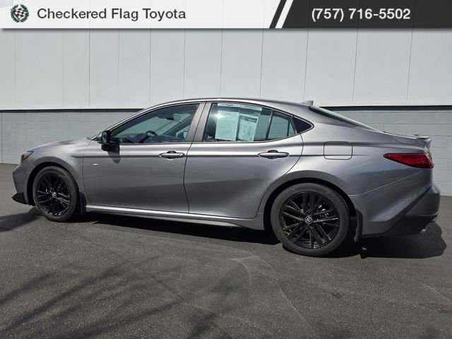Used 2025 Toyota Camry SE w/ Convenience Package image 9