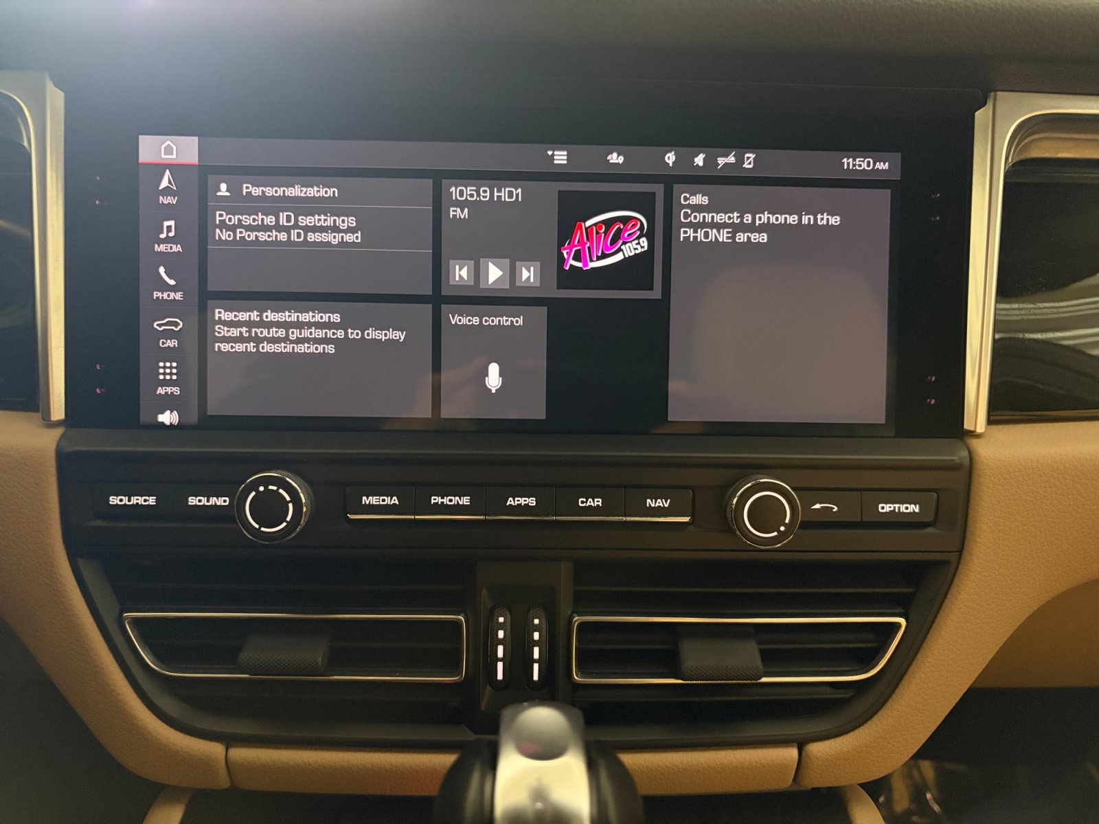 Certified 2020 Porsche Macan S AWD/4WD image 39
