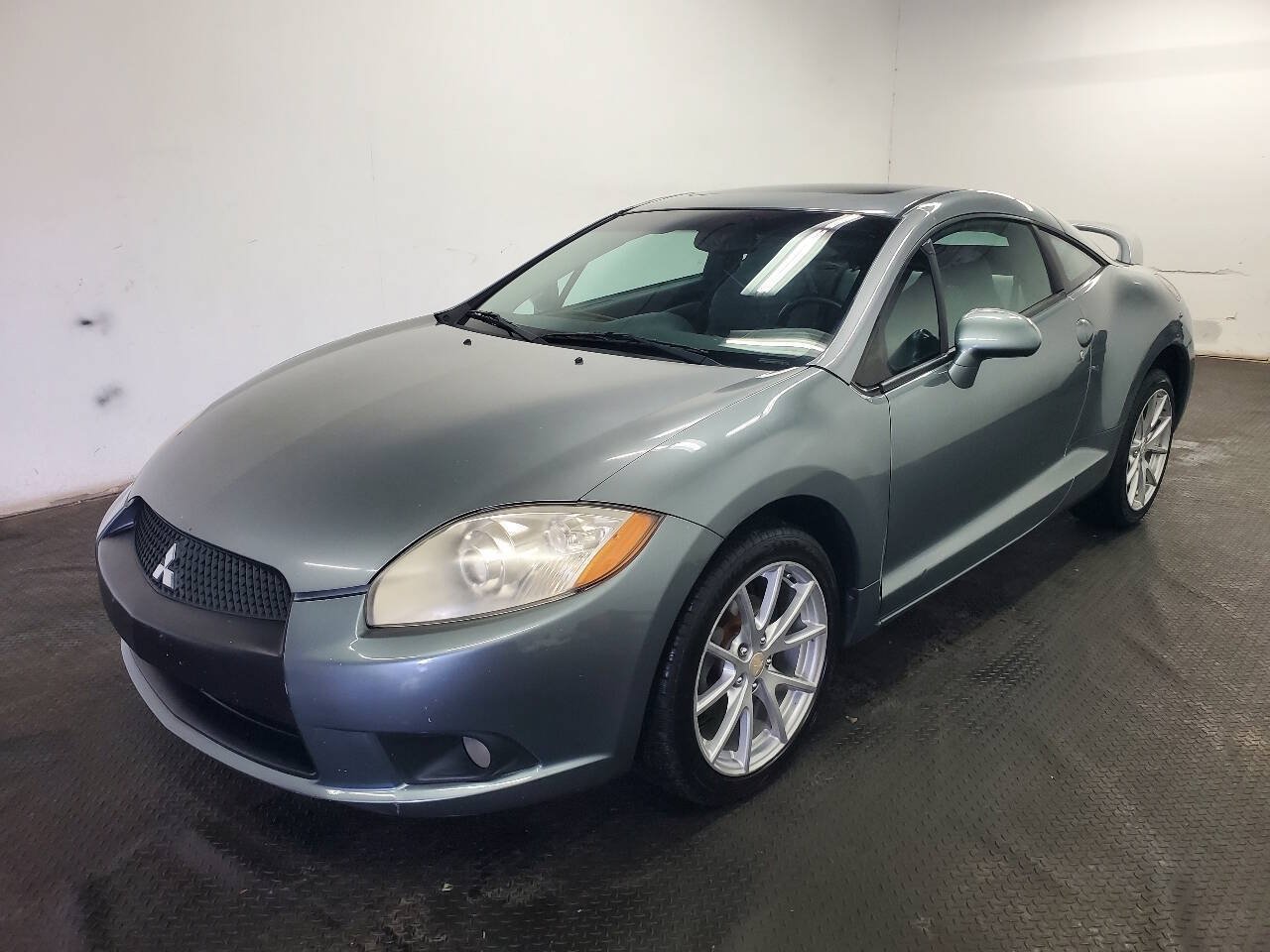 Used 2009 Mitsubishi Eclipse GT FWD image 1