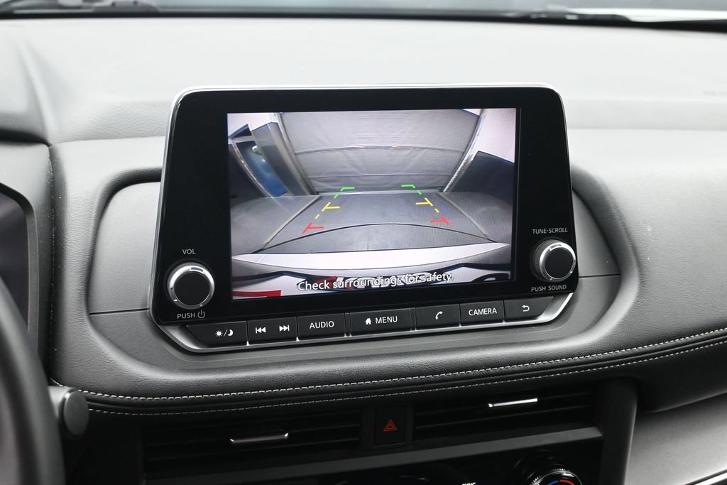 Used 2025 Nissan Rogue SV AWD/4WD image 14