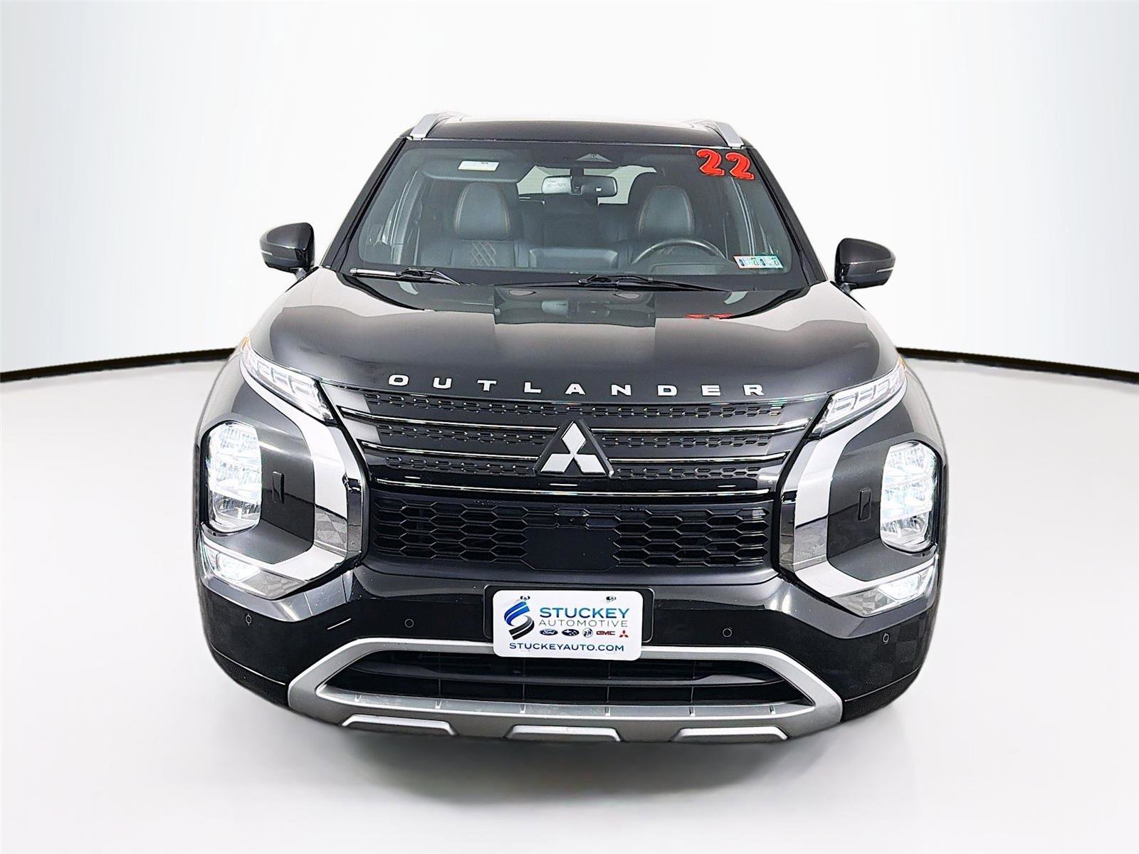 Used 2022 Mitsubishi Outlander SEL image 2