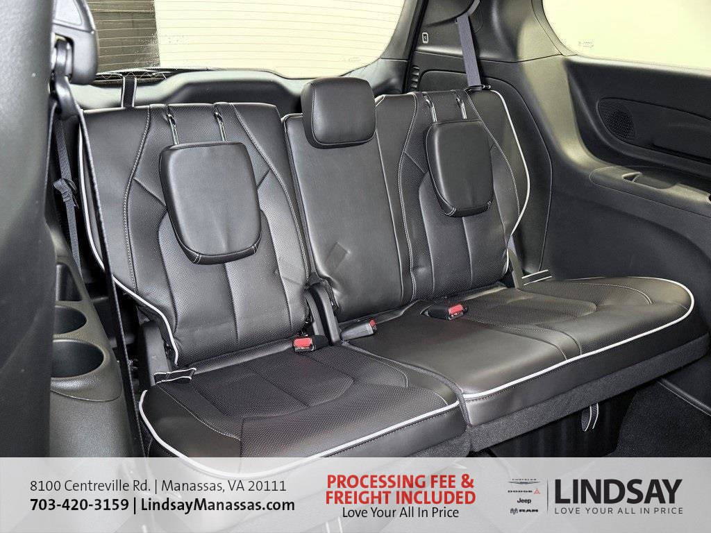 New 2026 Chrysler Pacifica Limited w/ S Appearance Package AWD/4WD image 17