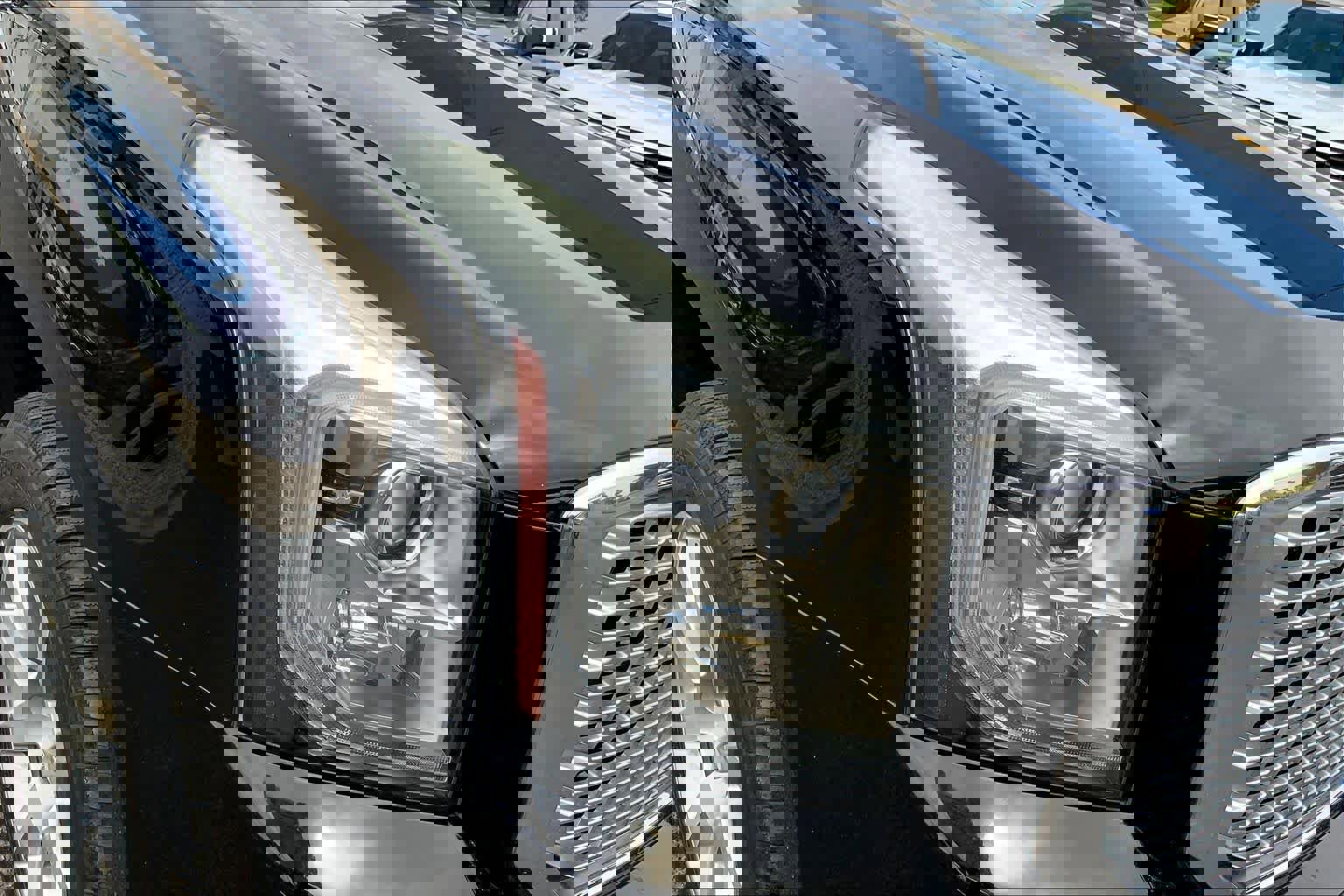 Used 2016 GMC Yukon XL Denali w/ Open Road Package image 28