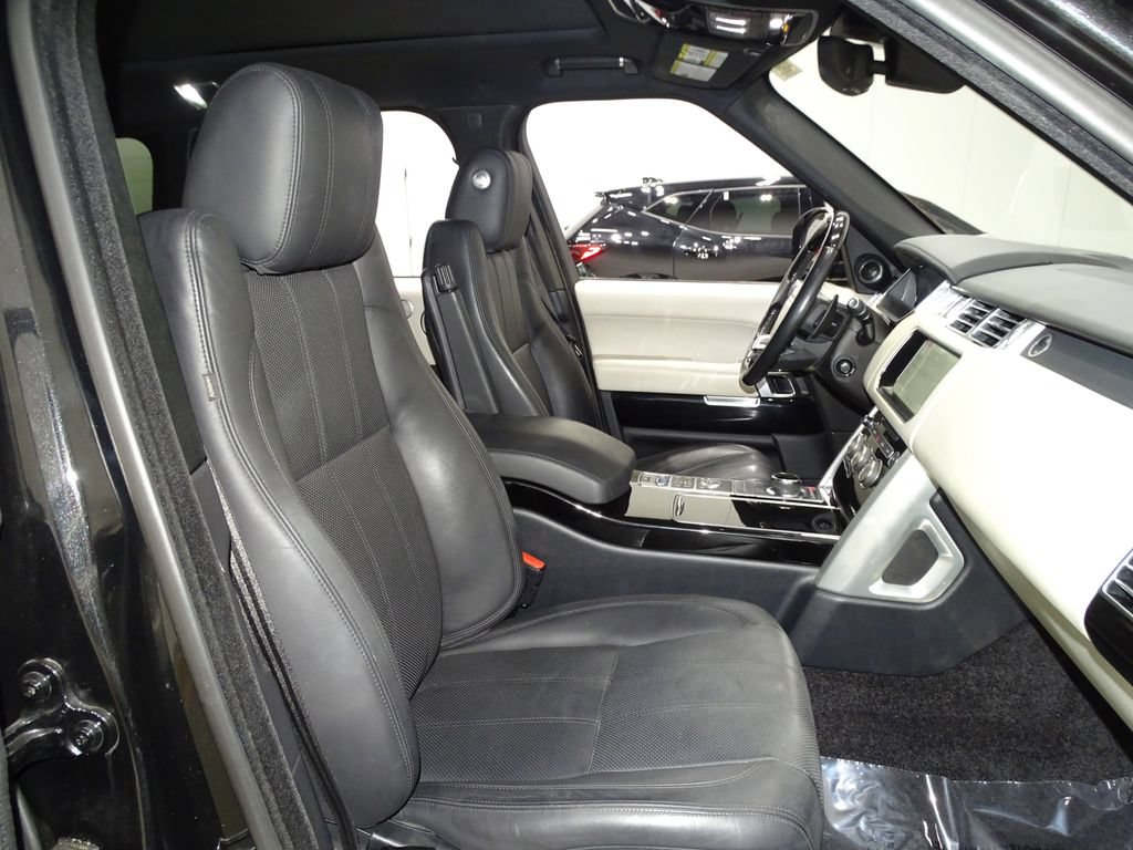 Used 2017 Land Rover Range Rover HSE AWD/4WD image 14