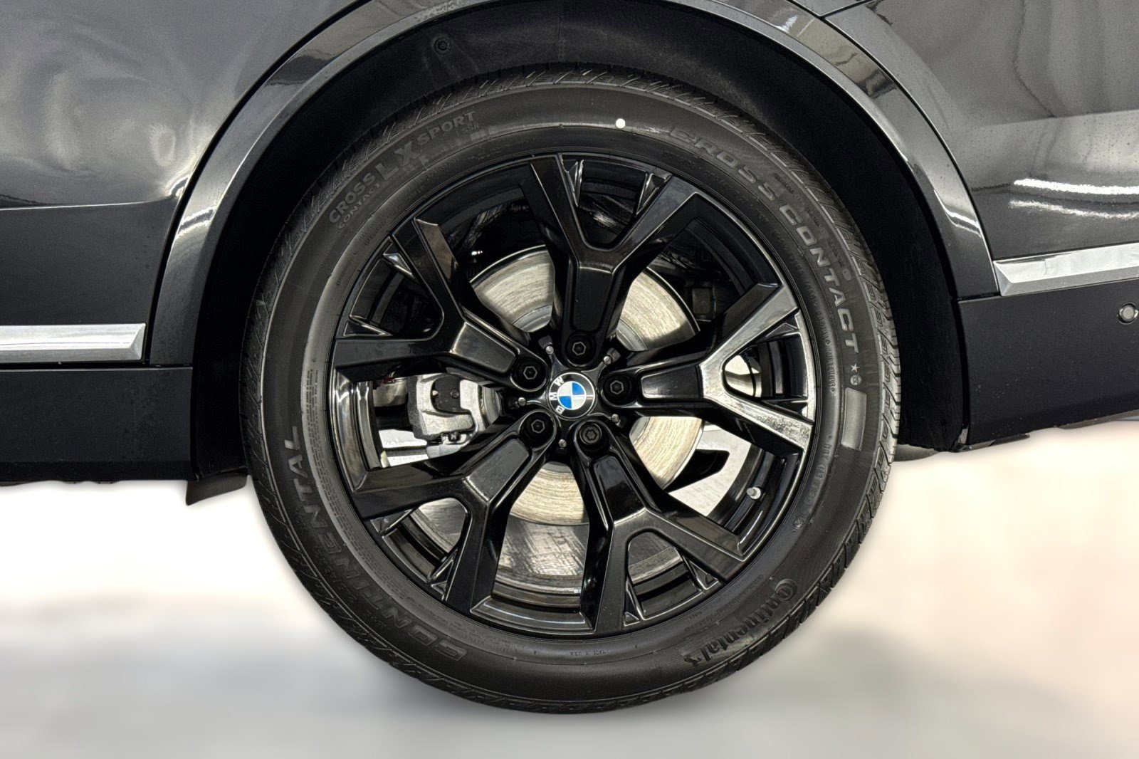 Used 2026 BMW X7 xDrive40i w/ Premium Package image 12