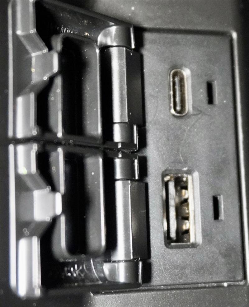 Used 2024 Toyota Camry LE image 28