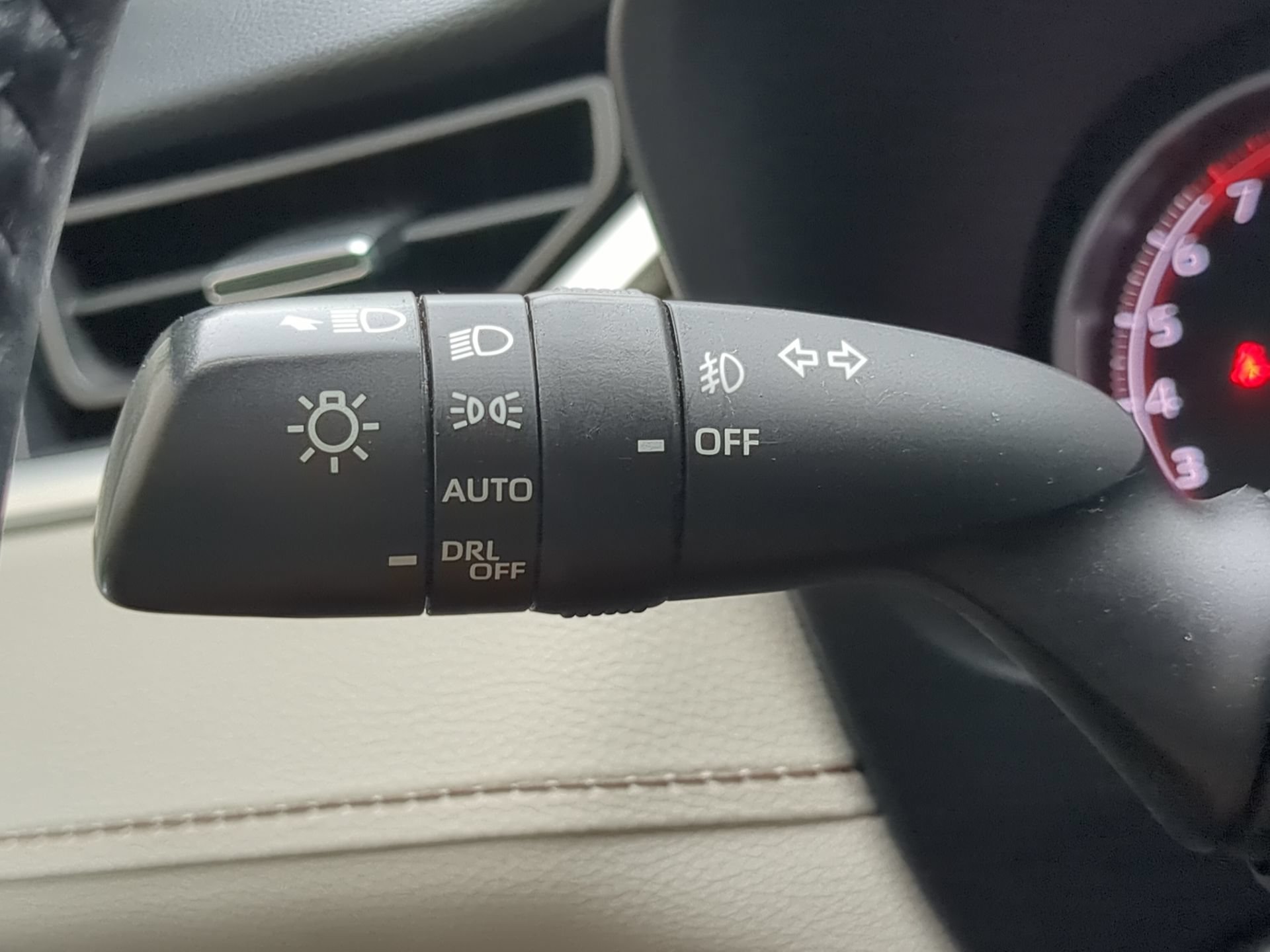 Used 2025 Toyota RAV4 XLE Premium w/ Weather Package FWD image 64