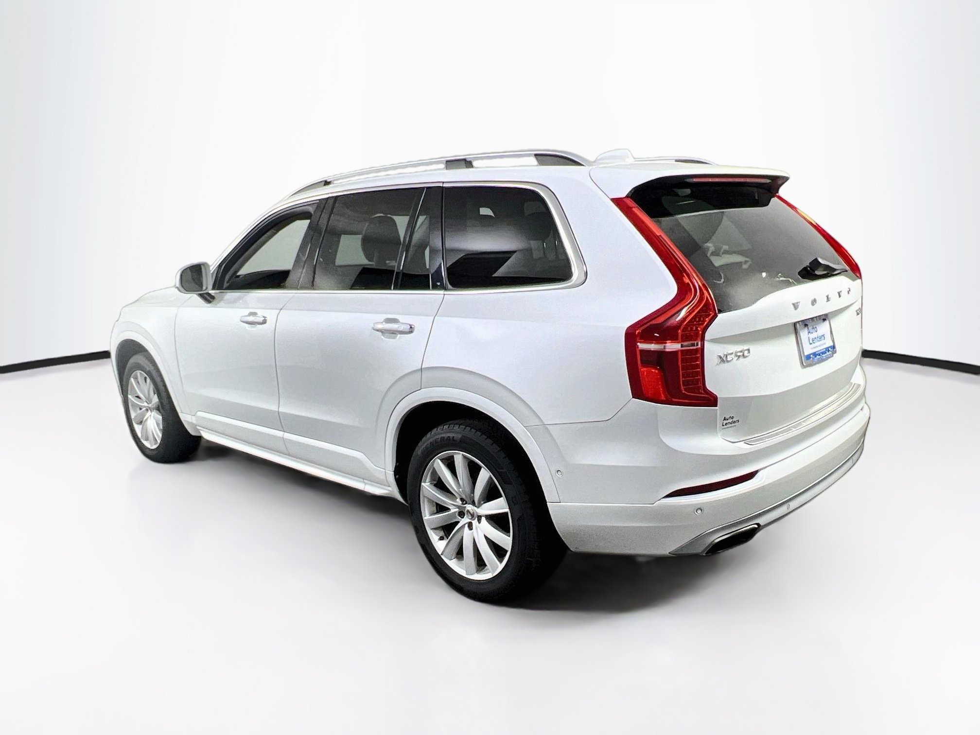 Used 2017 Volvo XC90 T6 Momentum w/ Vision Package AWD/4WD image 7